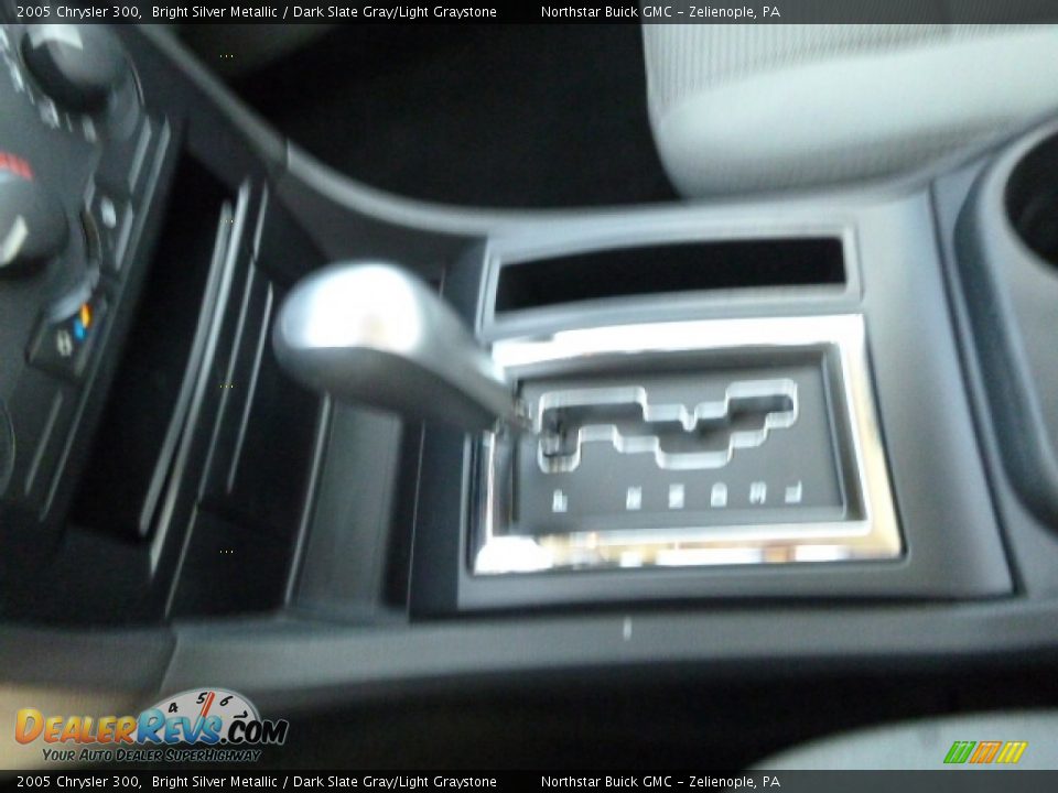 2005 Chrysler 300 Bright Silver Metallic / Dark Slate Gray/Light Graystone Photo #21