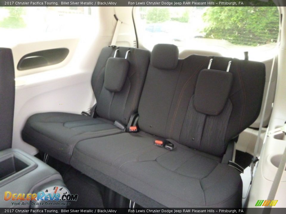 2017 Chrysler Pacifica Touring Billet Silver Metallic / Black/Alloy Photo #5