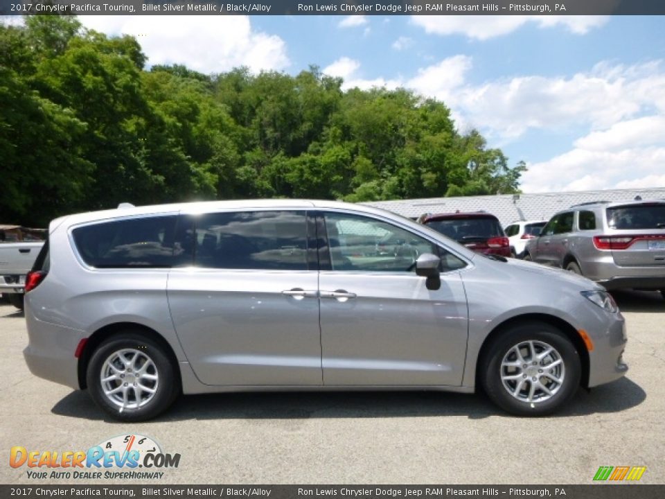 2017 Chrysler Pacifica Touring Billet Silver Metallic / Black/Alloy Photo #9