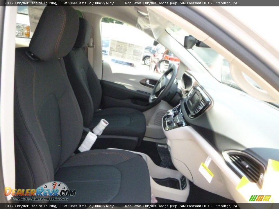 2017 Chrysler Pacifica Touring Billet Silver Metallic / Black/Alloy Photo #10