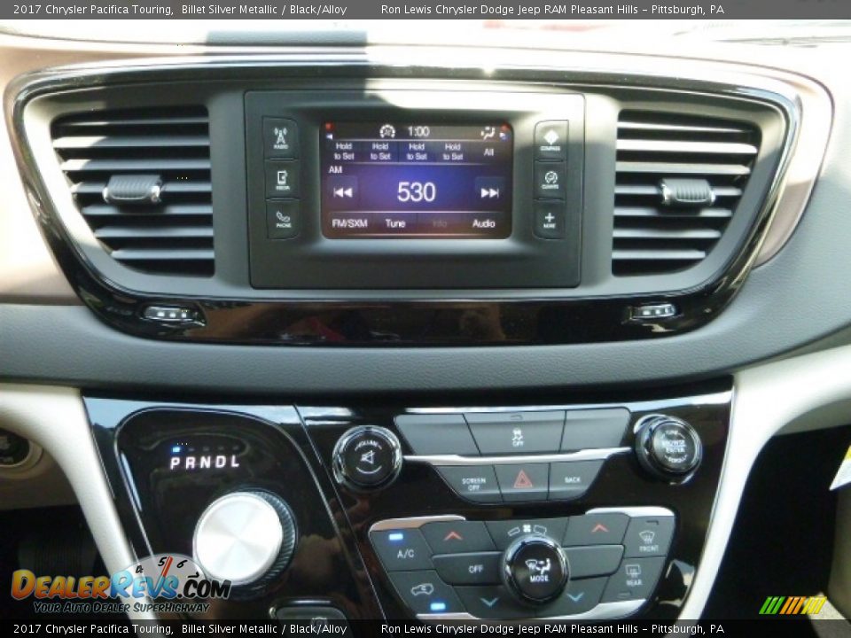2017 Chrysler Pacifica Touring Billet Silver Metallic / Black/Alloy Photo #18