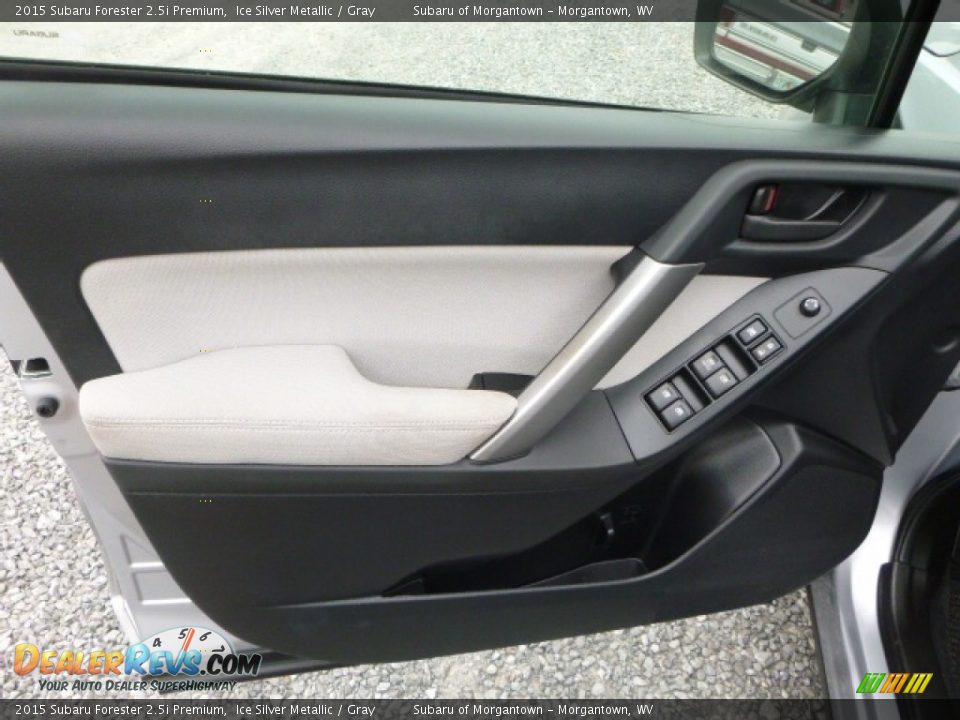 2015 Subaru Forester 2.5i Premium Ice Silver Metallic / Gray Photo #15