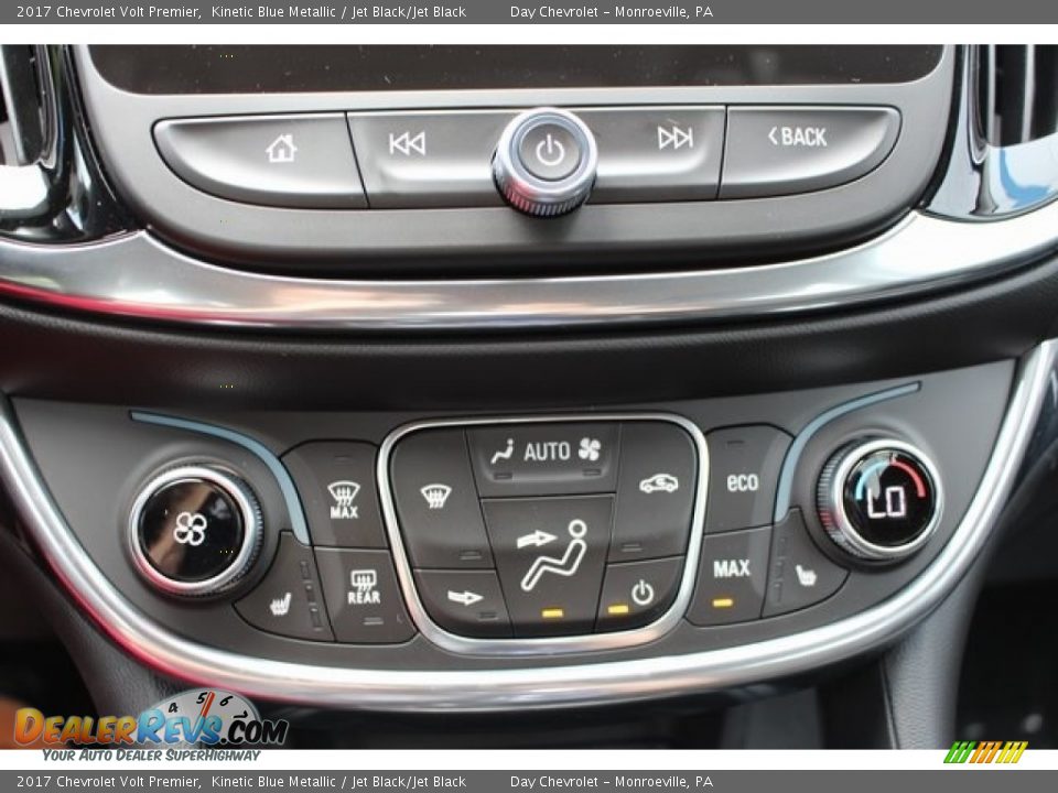 Controls of 2017 Chevrolet Volt Premier Photo #28