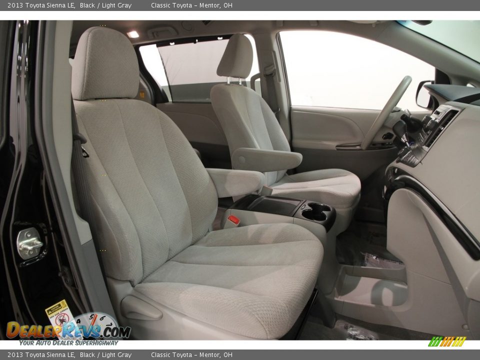 2013 Toyota Sienna LE Black / Light Gray Photo #14