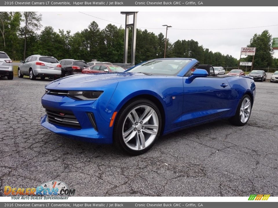 Front 3/4 View of 2016 Chevrolet Camaro LT Convertible Photo #3