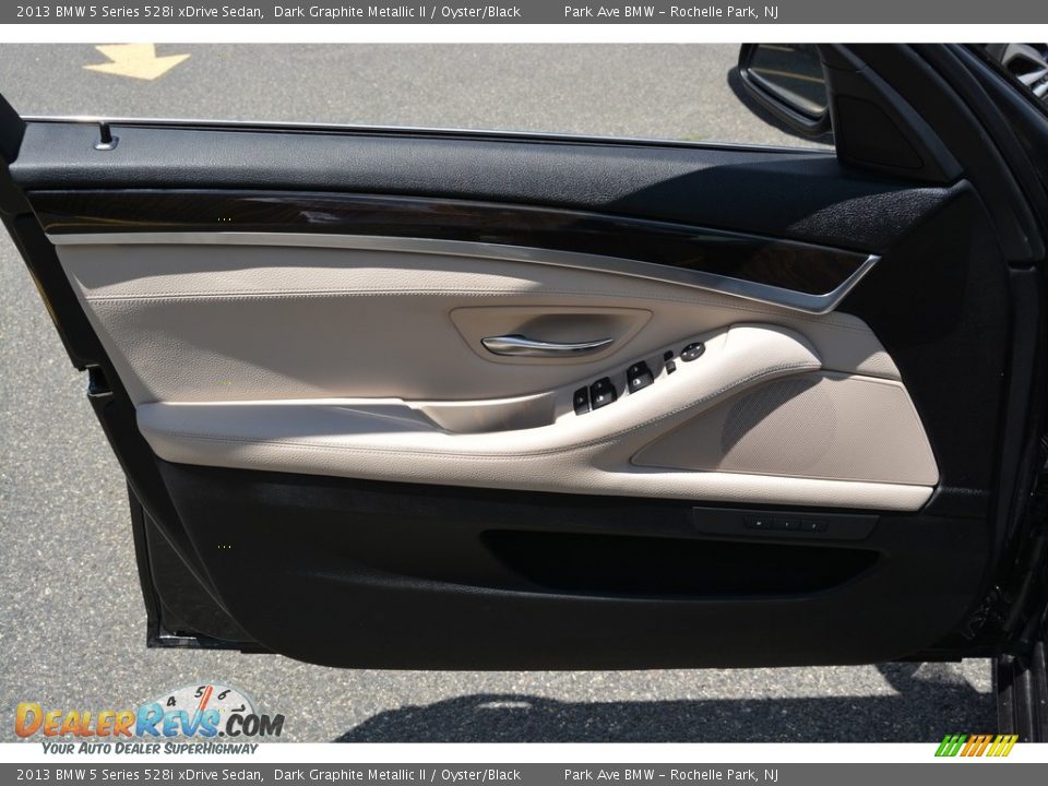 2013 BMW 5 Series 528i xDrive Sedan Dark Graphite Metallic II / Oyster/Black Photo #8