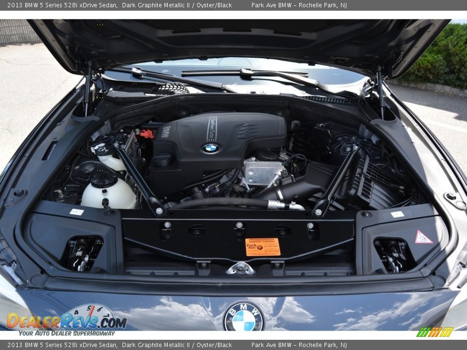 2013 BMW 5 Series 528i xDrive Sedan Dark Graphite Metallic II / Oyster/Black Photo #29