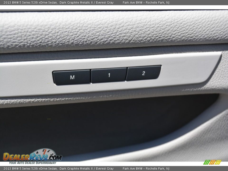 2013 BMW 5 Series 528i xDrive Sedan Dark Graphite Metallic II / Everest Gray Photo #9