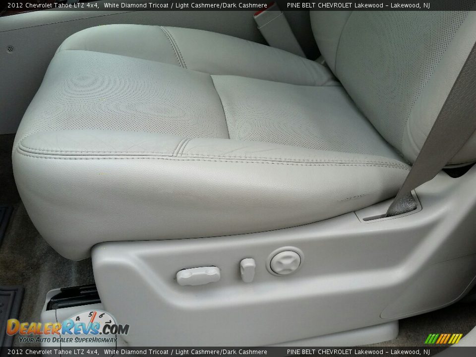 2012 Chevrolet Tahoe LTZ 4x4 White Diamond Tricoat / Light Cashmere/Dark Cashmere Photo #22