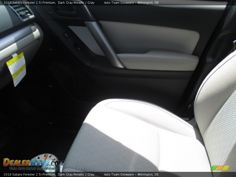 2016 Subaru Forester 2.5i Premium Dark Gray Metallic / Gray Photo #16