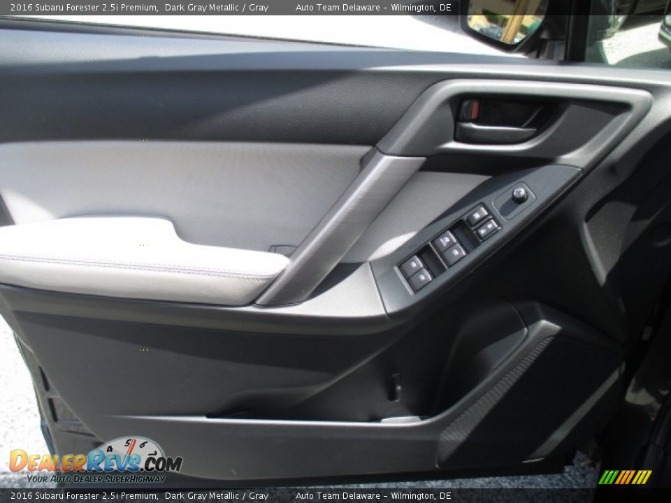 2016 Subaru Forester 2.5i Premium Dark Gray Metallic / Gray Photo #28