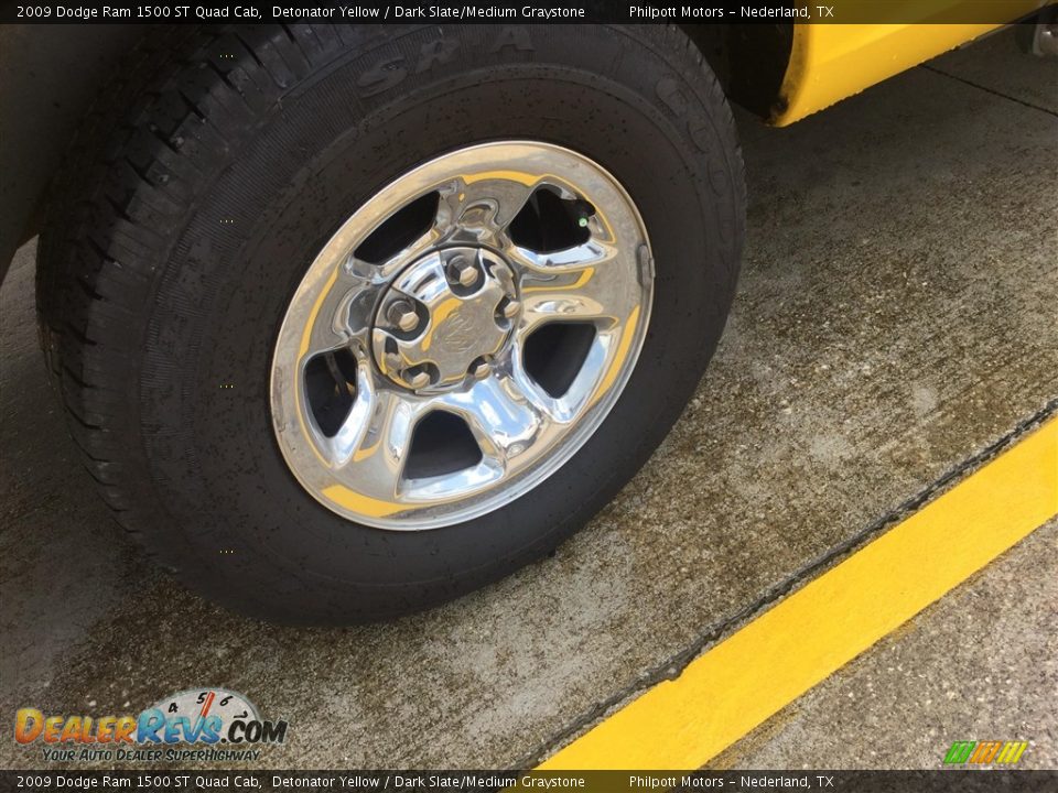 2009 Dodge Ram 1500 ST Quad Cab Detonator Yellow / Dark Slate/Medium Graystone Photo #5