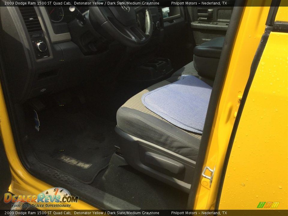 2009 Dodge Ram 1500 ST Quad Cab Detonator Yellow / Dark Slate/Medium Graystone Photo #7
