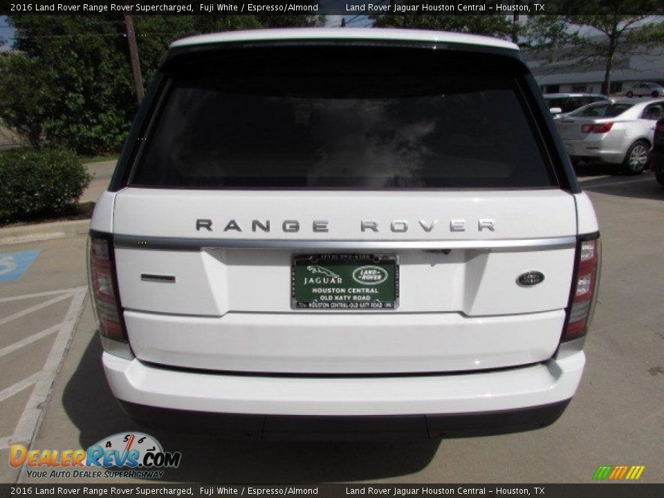 2016 Land Rover Range Rover Supercharged Fuji White / Espresso/Almond Photo #8