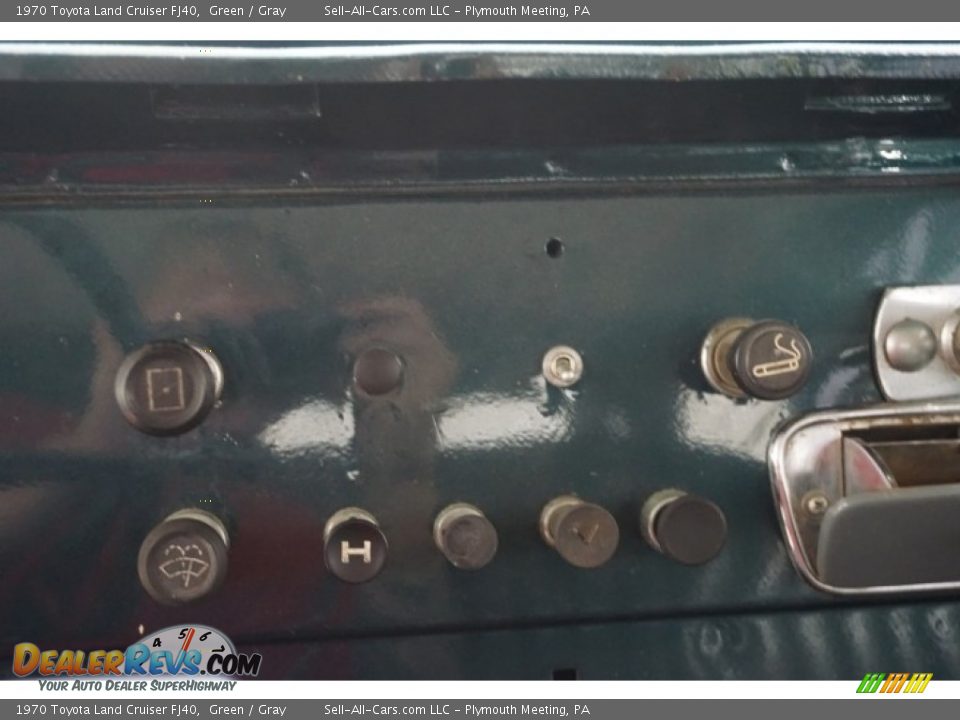 Controls of 1970 Toyota Land Cruiser FJ40 Photo #35