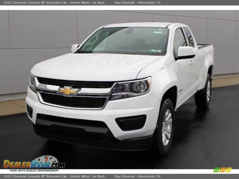 Front 3/4 View of 2016 Chevrolet Colorado WT Extended Cab Photo #14