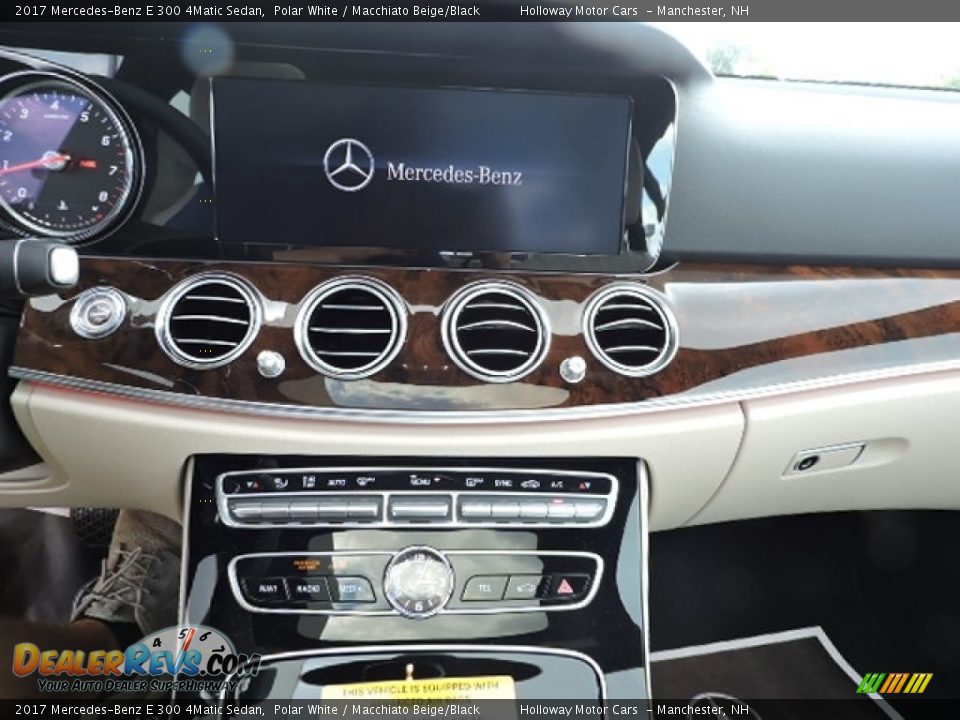 2017 Mercedes-Benz E 300 4Matic Sedan Polar White / Macchiato Beige/Black Photo #17