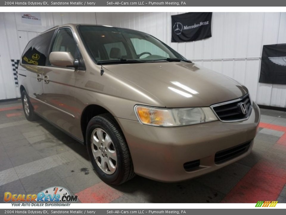 Front 3/4 View of 2004 Honda Odyssey EX Photo #5