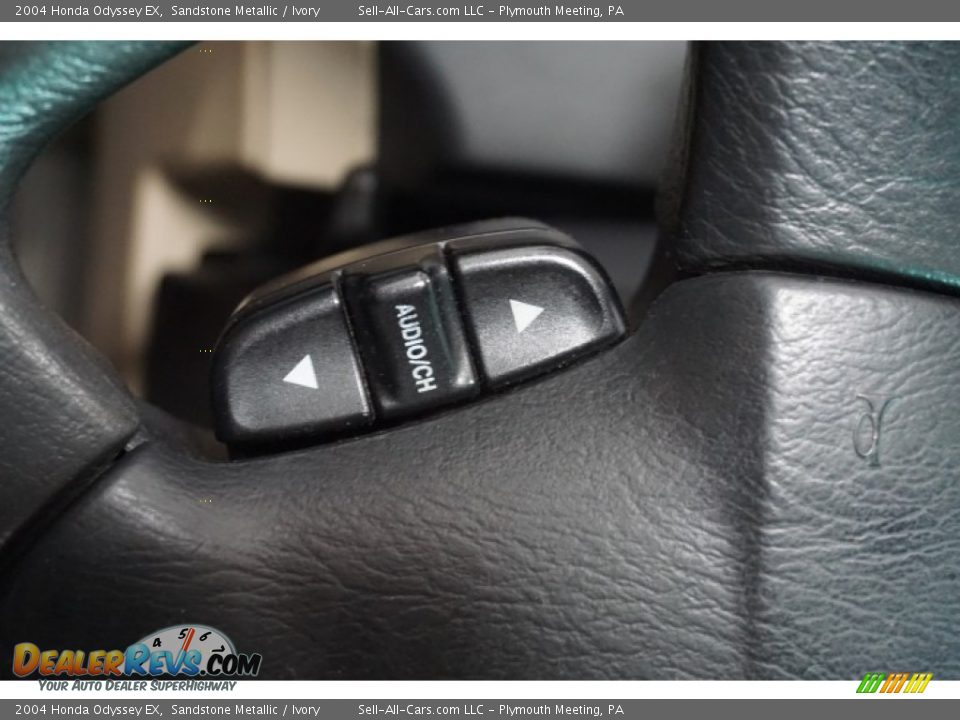 2004 Honda Odyssey EX Sandstone Metallic / Ivory Photo #32