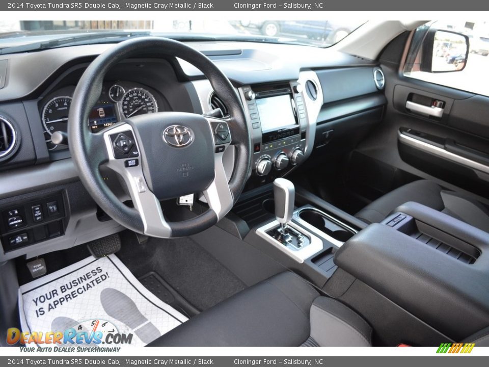 2014 Toyota Tundra SR5 Double Cab Magnetic Gray Metallic / Black Photo #12