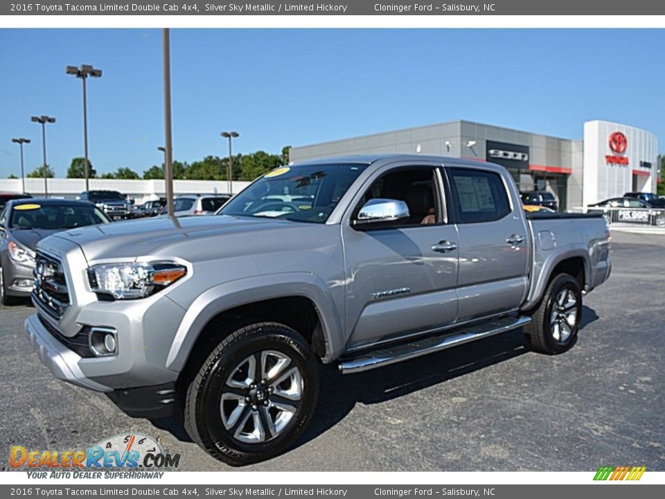 Front 3/4 View of 2016 Toyota Tacoma Limited Double Cab 4x4 Photo #7