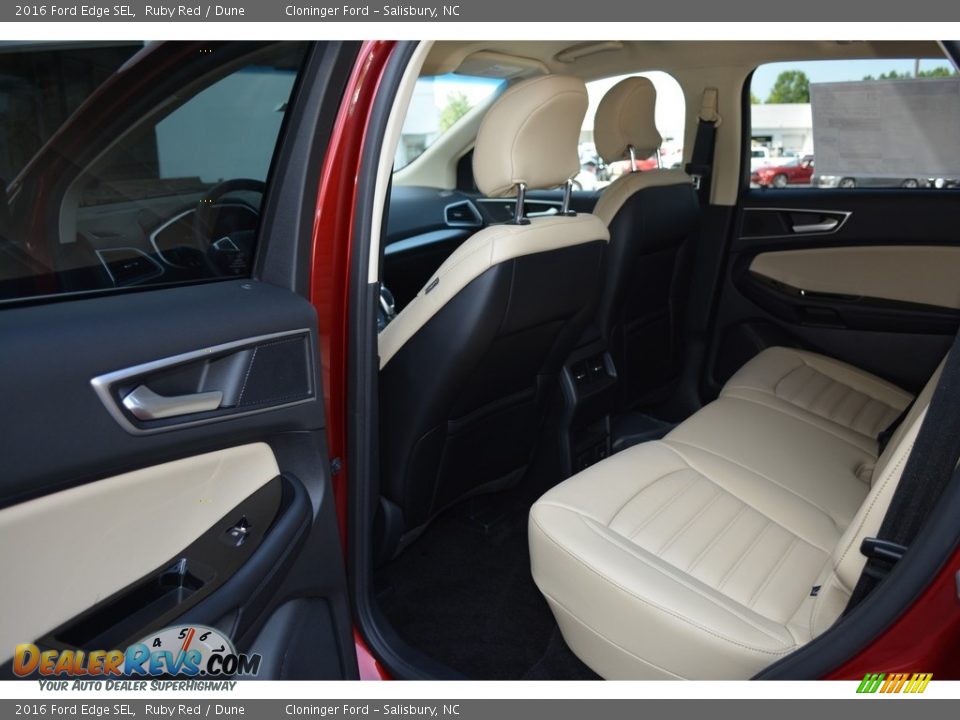 2016 Ford Edge SEL Ruby Red / Dune Photo #8