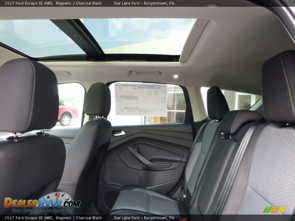 2017 Ford Escape SE 4WD Magnetic / Charcoal Black Photo #11