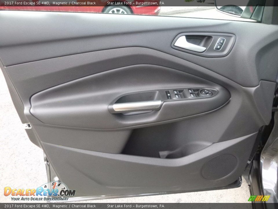 2017 Ford Escape SE 4WD Magnetic / Charcoal Black Photo #13