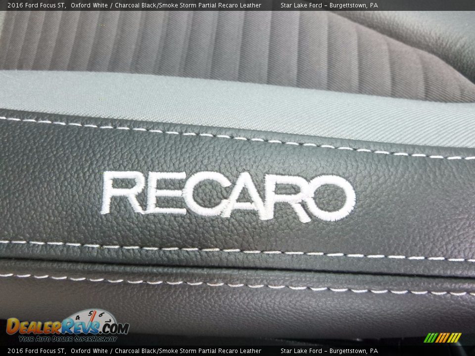 2016 Ford Focus ST Oxford White / Charcoal Black/Smoke Storm Partial Recaro Leather Photo #15