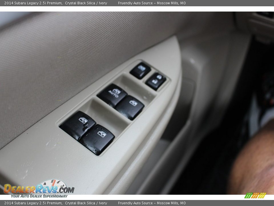 2014 Subaru Legacy 2.5i Premium Crystal Black Silica / Ivory Photo #30