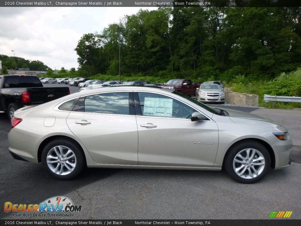 2016 Chevrolet Malibu LT Champagne Silver Metallic / Jet Black Photo #4