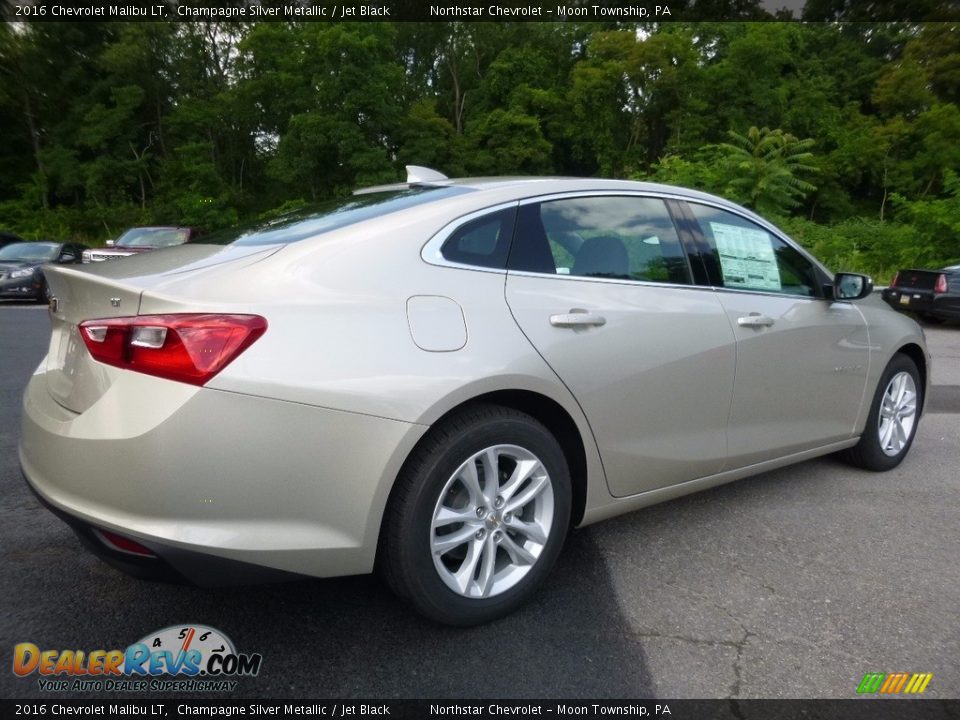 2016 Chevrolet Malibu LT Champagne Silver Metallic / Jet Black Photo #5