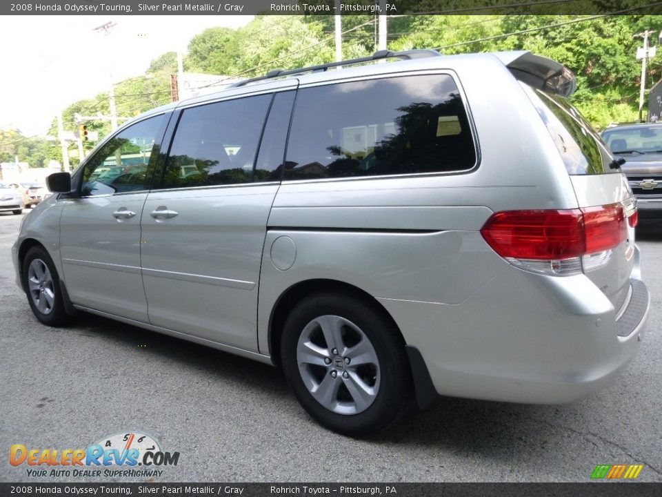 2008 Honda Odyssey Touring Silver Pearl Metallic / Gray Photo #3