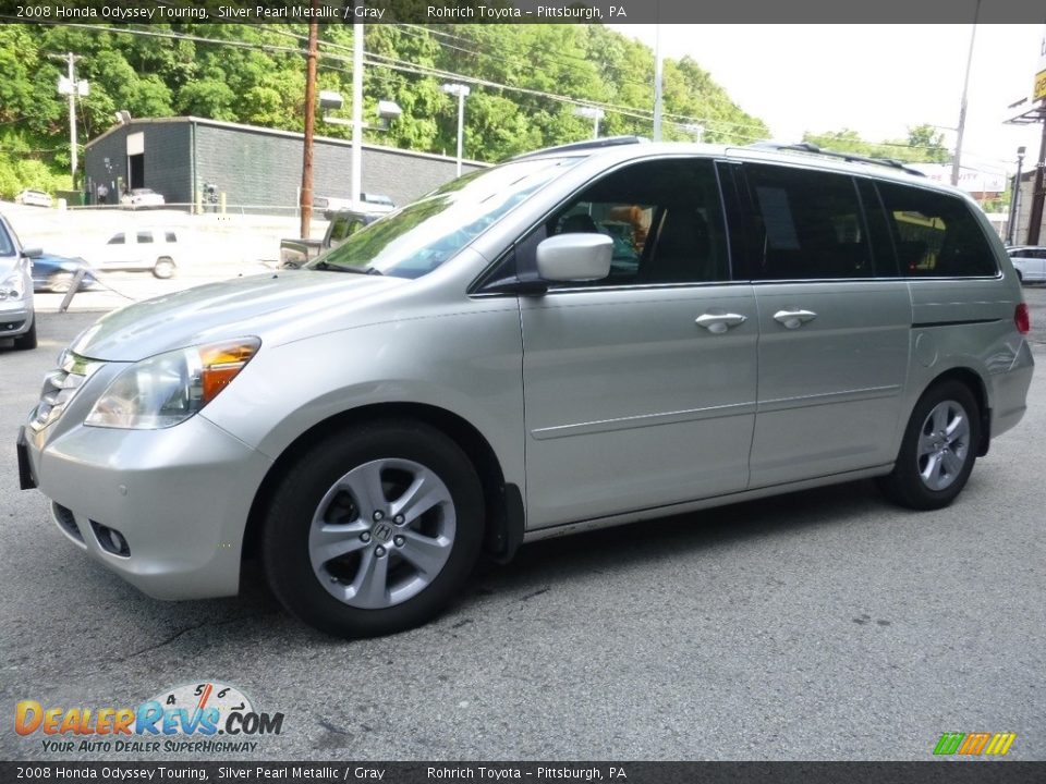 2008 Honda Odyssey Touring Silver Pearl Metallic / Gray Photo #4