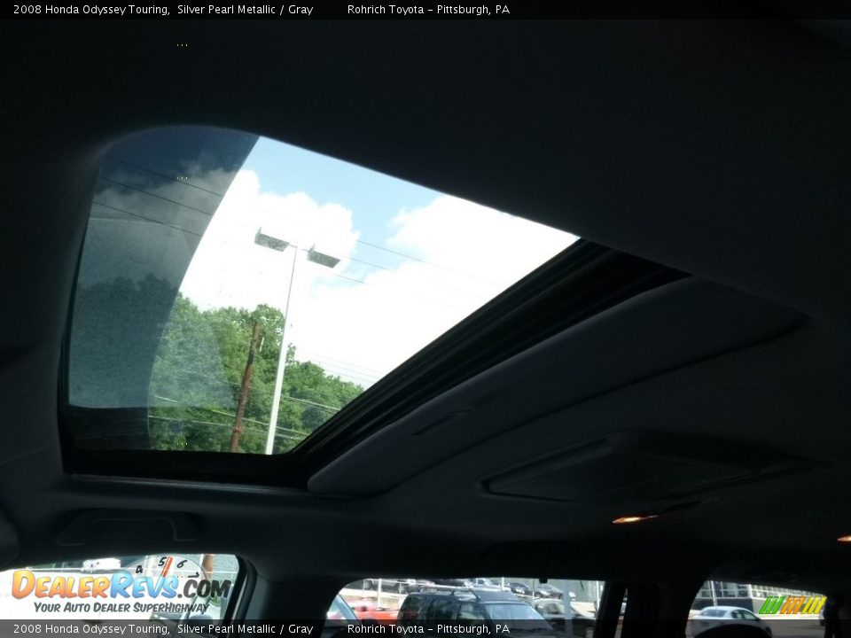 2008 Honda Odyssey Touring Silver Pearl Metallic / Gray Photo #10