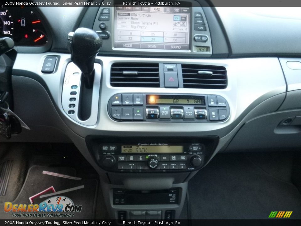 2008 Honda Odyssey Touring Silver Pearl Metallic / Gray Photo #15