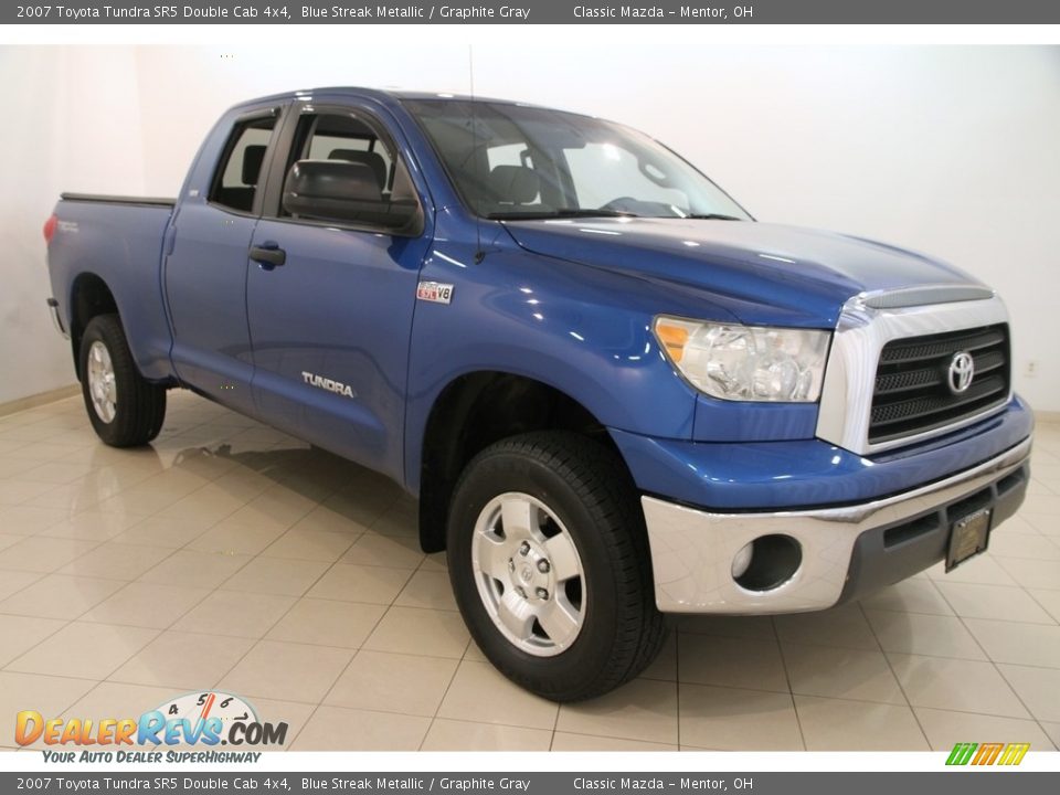 Front 3/4 View of 2007 Toyota Tundra SR5 Double Cab 4x4 Photo #1