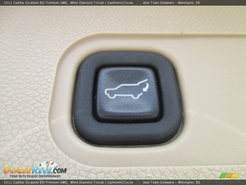 2011 Cadillac Escalade ESV Premium AWD White Diamond Tricoat / Cashmere/Cocoa Photo #28