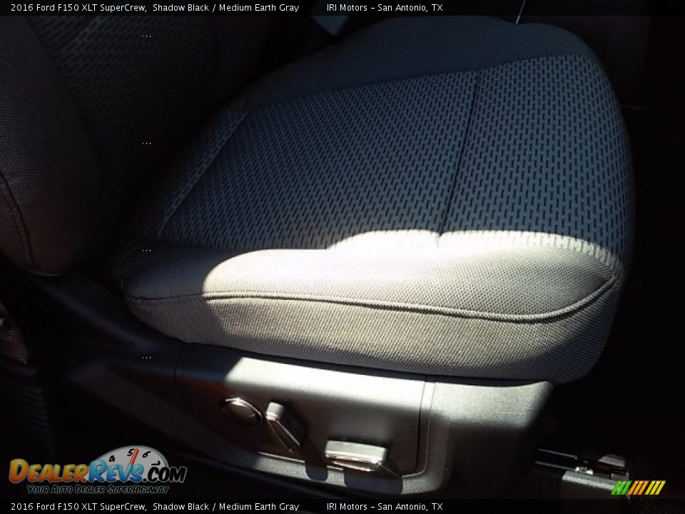 2016 Ford F150 XLT SuperCrew Shadow Black / Medium Earth Gray Photo #13