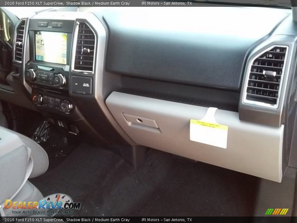 2016 Ford F150 XLT SuperCrew Shadow Black / Medium Earth Gray Photo #16