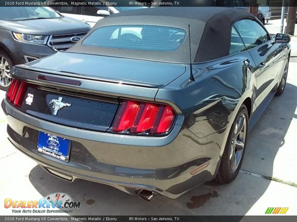 2016 Ford Mustang V6 Convertible Magnetic Metallic / Ebony Photo #15