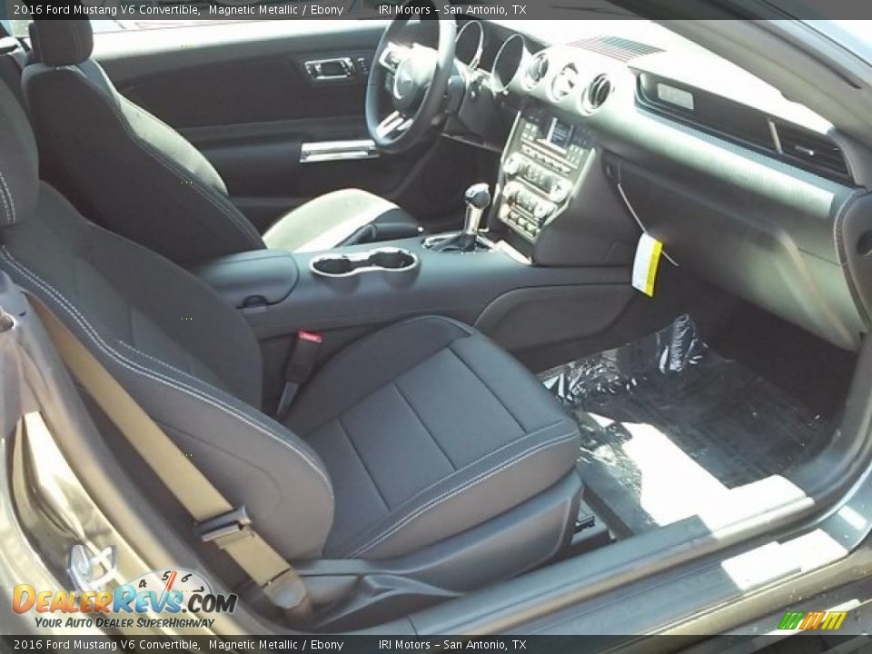 2016 Ford Mustang V6 Convertible Magnetic Metallic / Ebony Photo #16