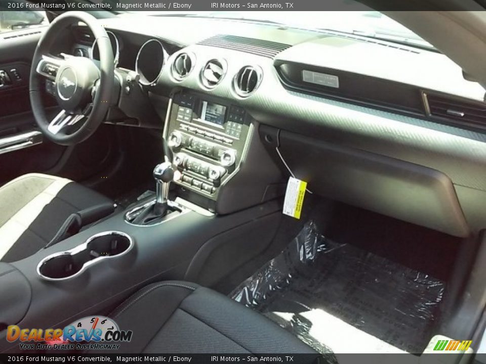 2016 Ford Mustang V6 Convertible Magnetic Metallic / Ebony Photo #18