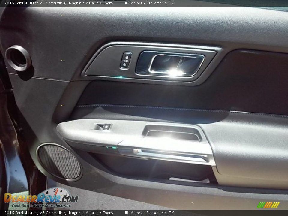 2016 Ford Mustang V6 Convertible Magnetic Metallic / Ebony Photo #19