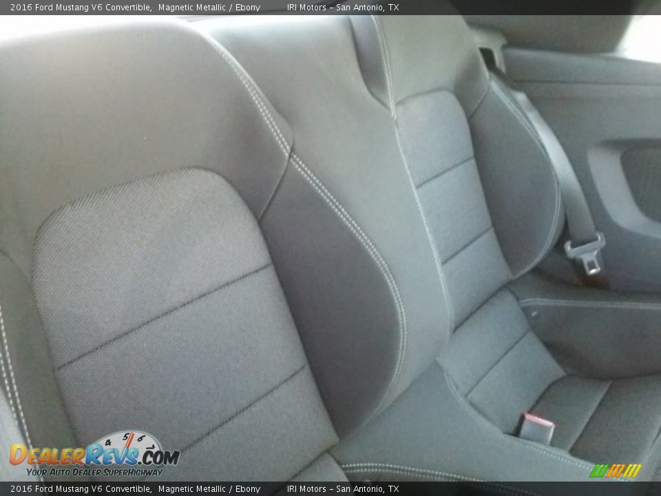 2016 Ford Mustang V6 Convertible Magnetic Metallic / Ebony Photo #20