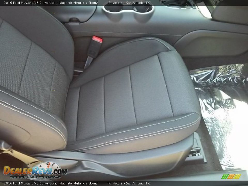2016 Ford Mustang V6 Convertible Magnetic Metallic / Ebony Photo #21