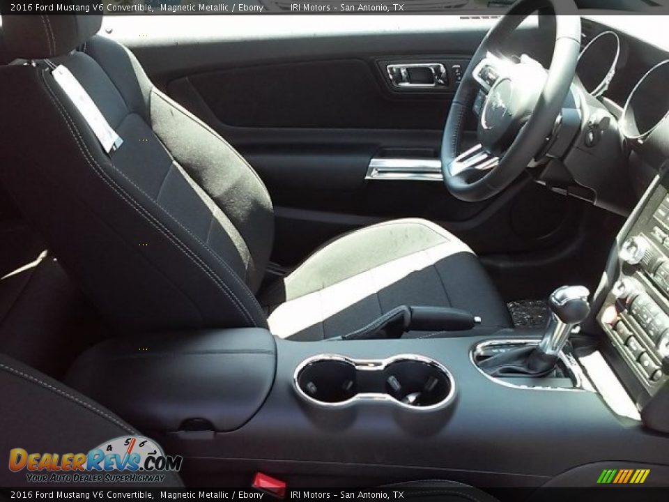 2016 Ford Mustang V6 Convertible Magnetic Metallic / Ebony Photo #22