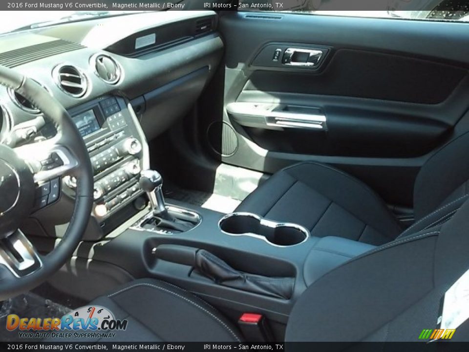2016 Ford Mustang V6 Convertible Magnetic Metallic / Ebony Photo #24