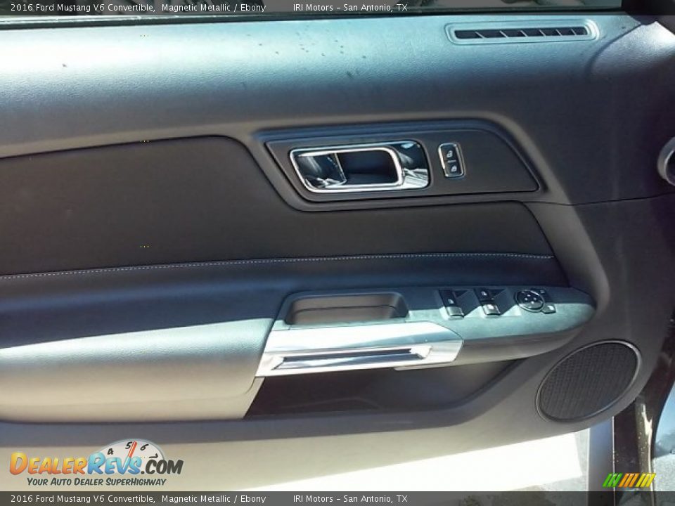 2016 Ford Mustang V6 Convertible Magnetic Metallic / Ebony Photo #26