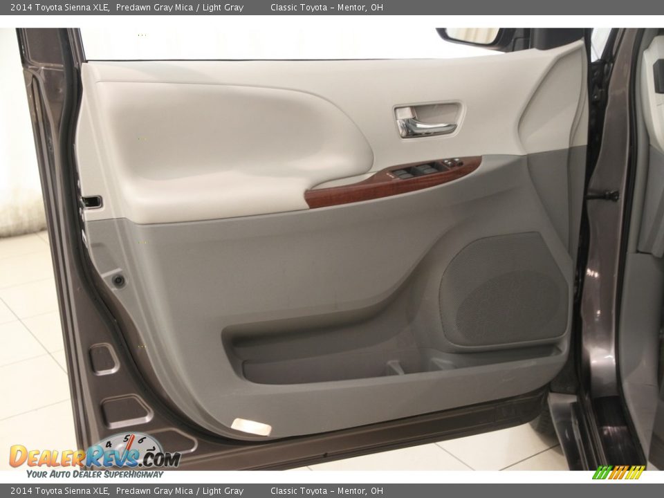 2014 Toyota Sienna XLE Predawn Gray Mica / Light Gray Photo #4